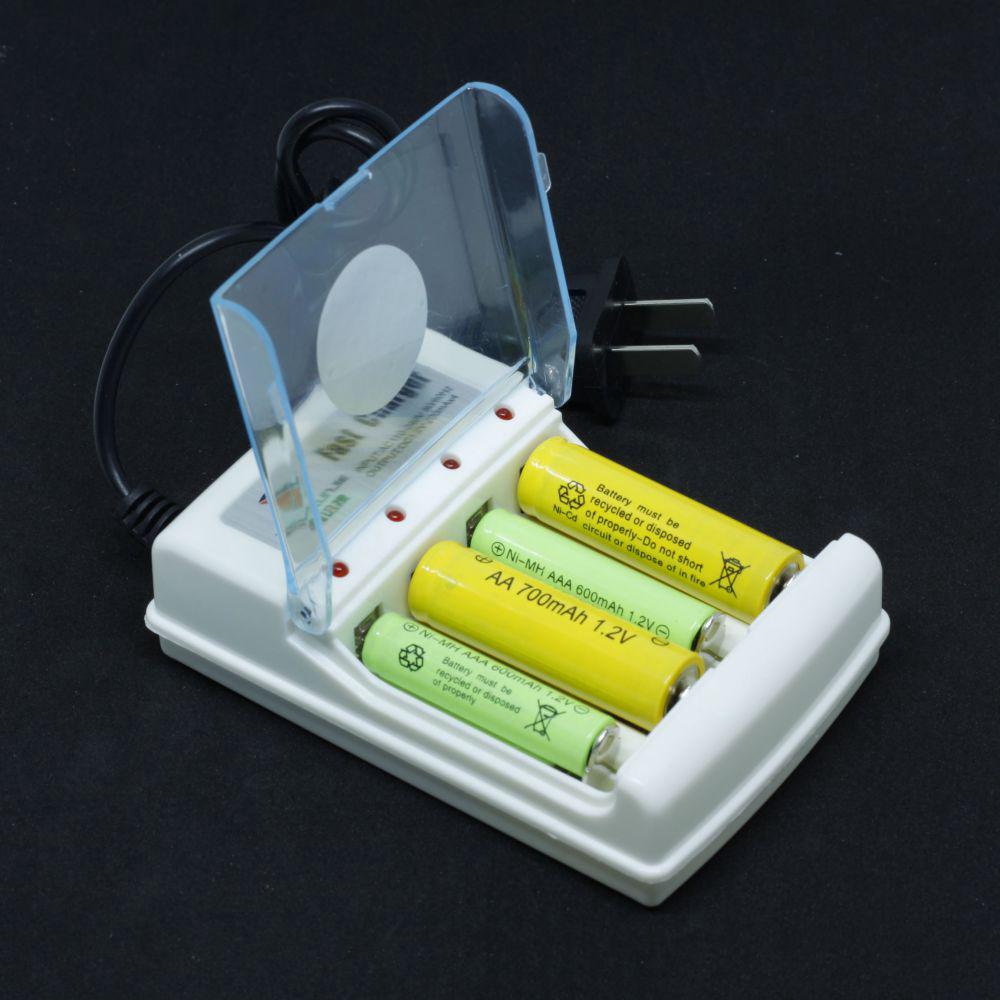 Sạc pin Ni-Cd Ni-Mh 4 khay AAA/AA