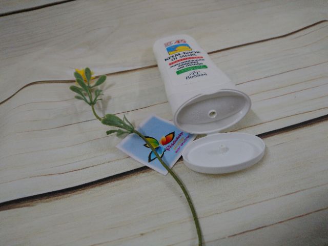 Kem chống nắng Spf 45_Nga date 2023 | BigBuy360 - bigbuy360.vn