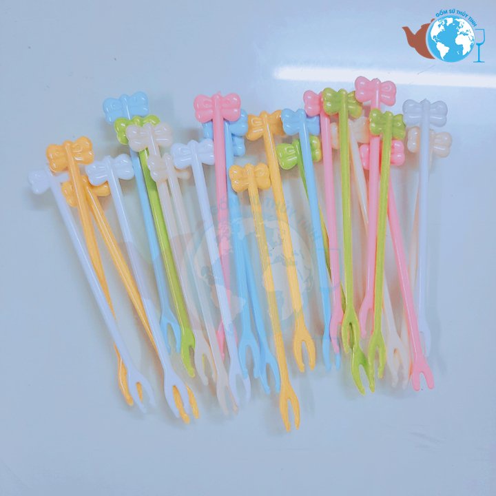 Hộp 24 nĩa nhỏ bằng nhựa dùng ăn trái cây, 24 nĩa cắm thức ăn