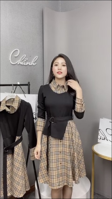 Váy kẻ phối đen điệu đà VKS0121009 | BigBuy360 - bigbuy360.vn