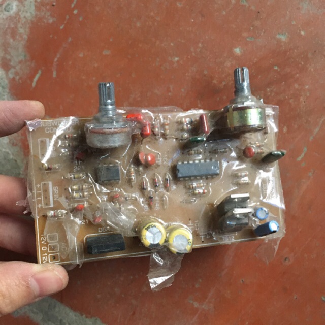 Mạch lọc trầm điện đối xứng 12V