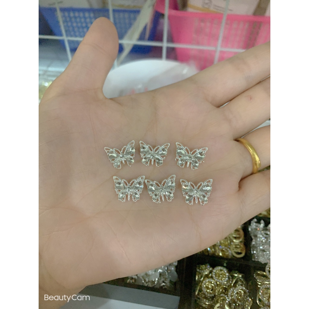 charm trang trí nail