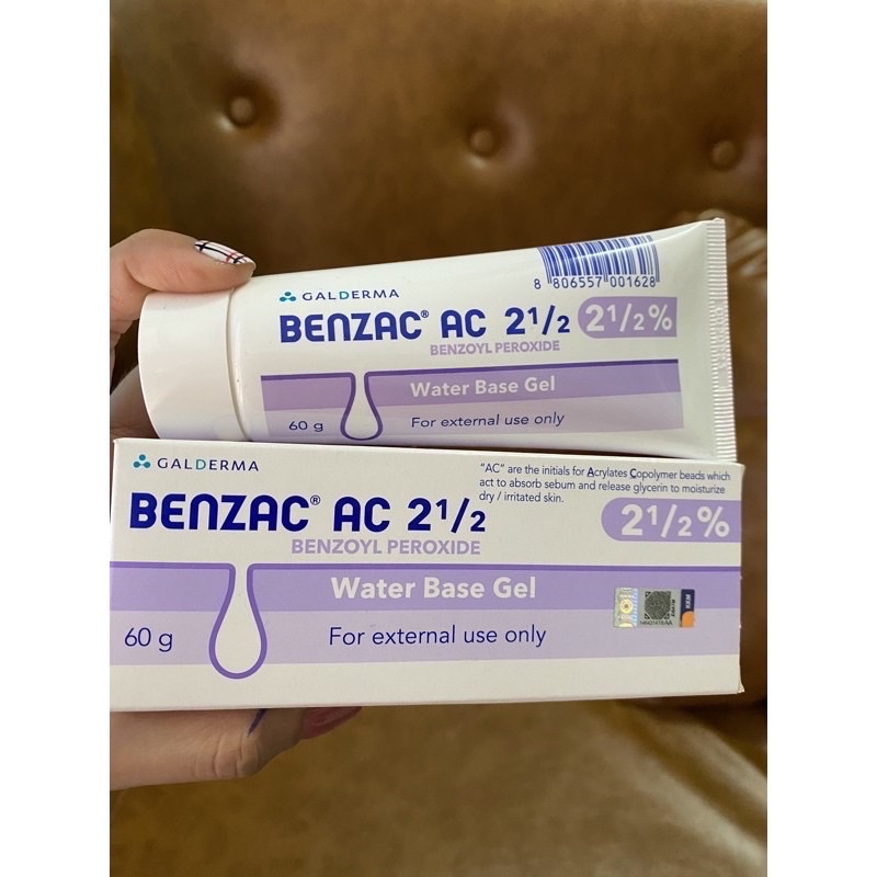 Gel chấm giảm mụn Benzac AC chứa Benzoyl perioxide 2.5%/5%