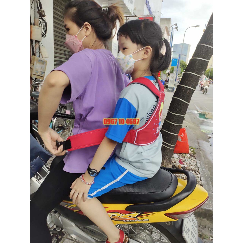 Đai đi xe máy cho bé dạng Balo chất lượng cao, dày dặn