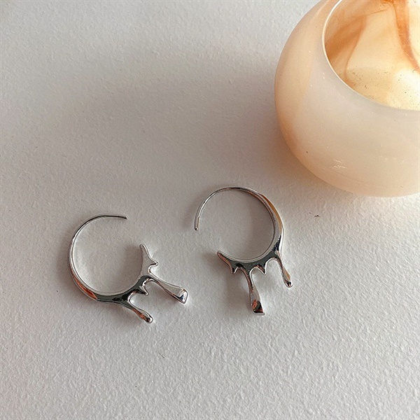 Bông tai Mushroom Lee - Lava vòng cung Bạc đính hạt