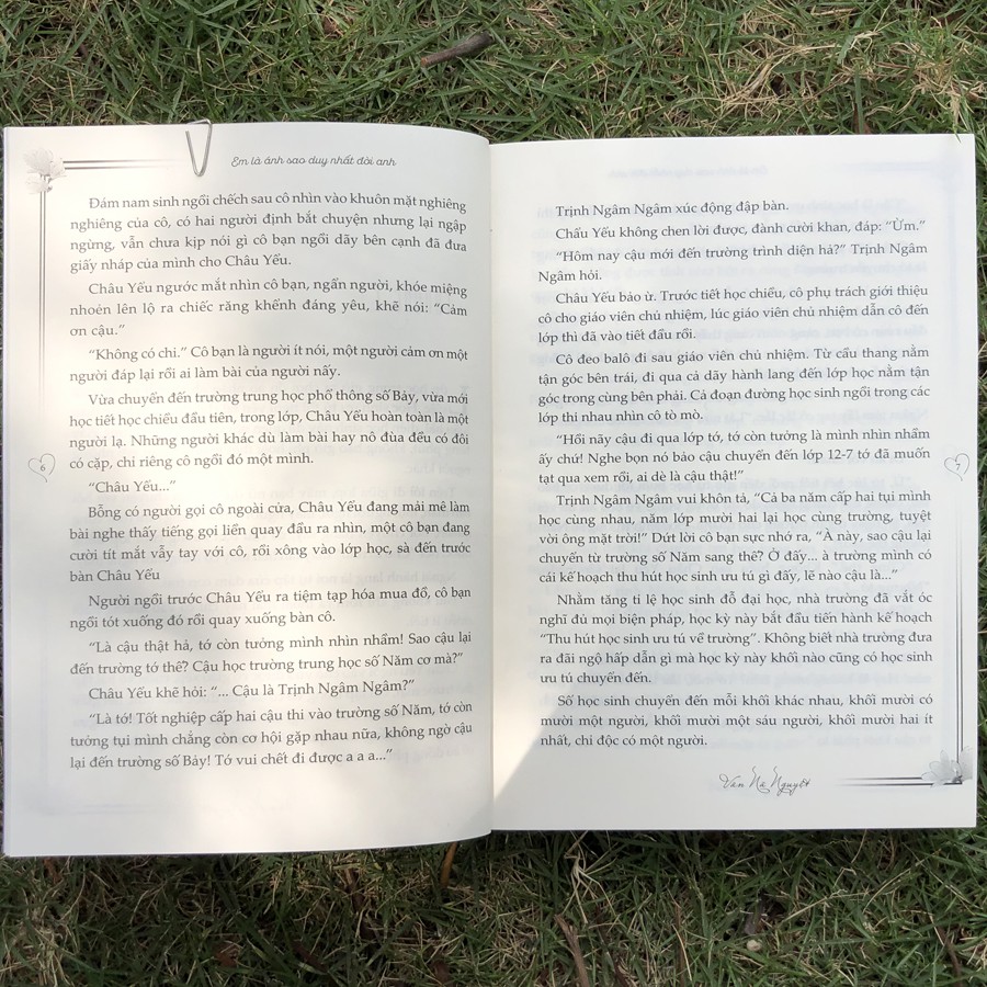 Sách - Em Là Ánh Sao Duy Nhất Đời Anh (Kèm Bookmark, Huy Hiệu hoặc Móc Khóa) | BigBuy360 - bigbuy360.vn