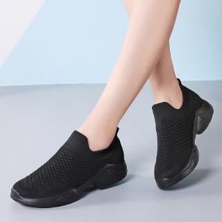 Giày chạy bộ nữ thời trang 2020