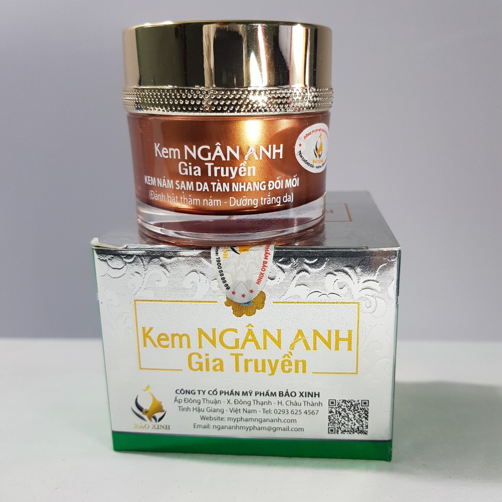 Kem Ngân Anh (Bảo Xinh ) 4 công dụng : dưỡng trắng tái tạo, chống nắng, xoá mụn mờ sẹo, trị tàn nhang đồi mồi. Hộp 12g