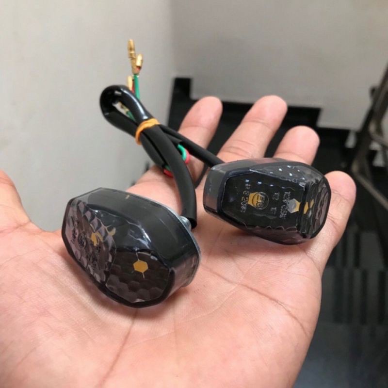 Xi nhan led kiểu con bọ gắn Winner X, Vario và các loại xe máy