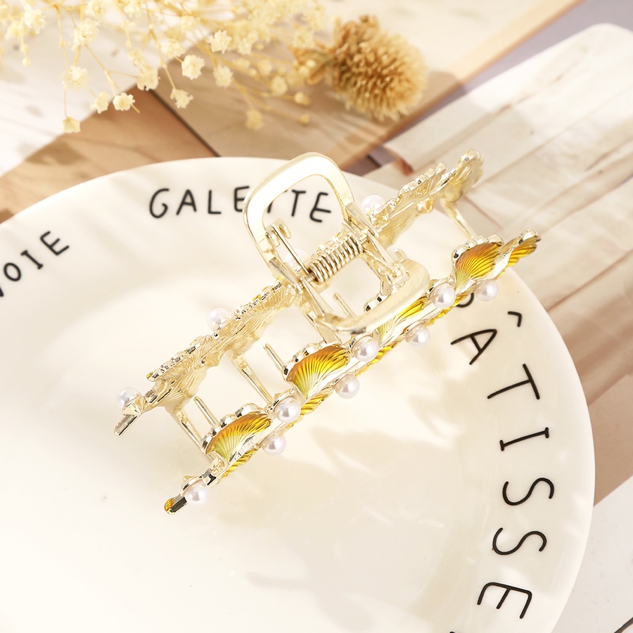 Kẹp Tóc Hình Lá Sen Đính Hạt Giả Ngọc Trai