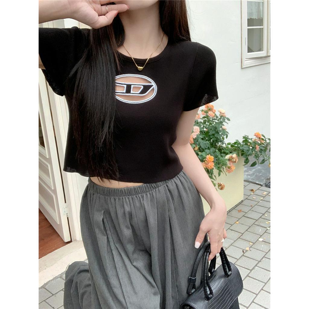 Cocory vn Áo Thun Croptop Tay Ngắn Dáng Ôm Thêu Họa Tiết Thời Trang Quyến Rũ Cho Nữ