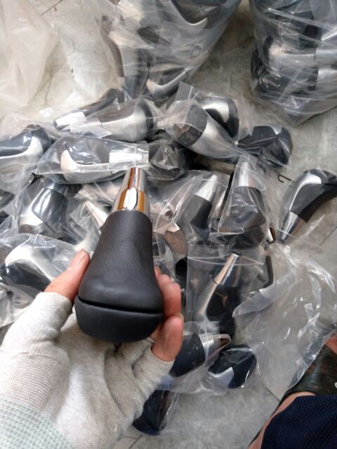 Tay nắm cần số Toyota số tự động vios/Fortuner/altis...