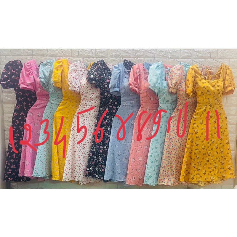 Đầm hoa cổ vuông tay phồng dáng xoè .