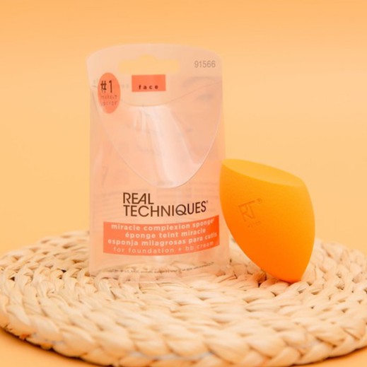 Mút Tán Nền Real Techniques Miracle Complexion Sponge