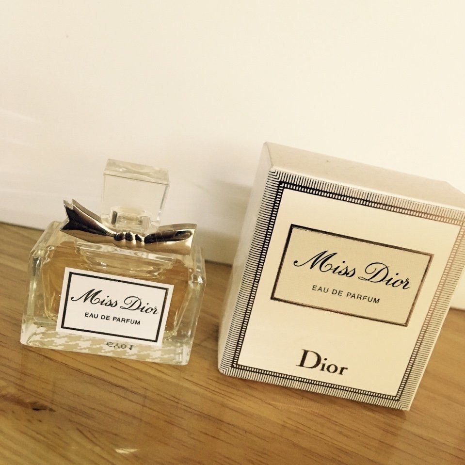 Nước Hoa nữ Miss Dior Eau De Parfume 5ml