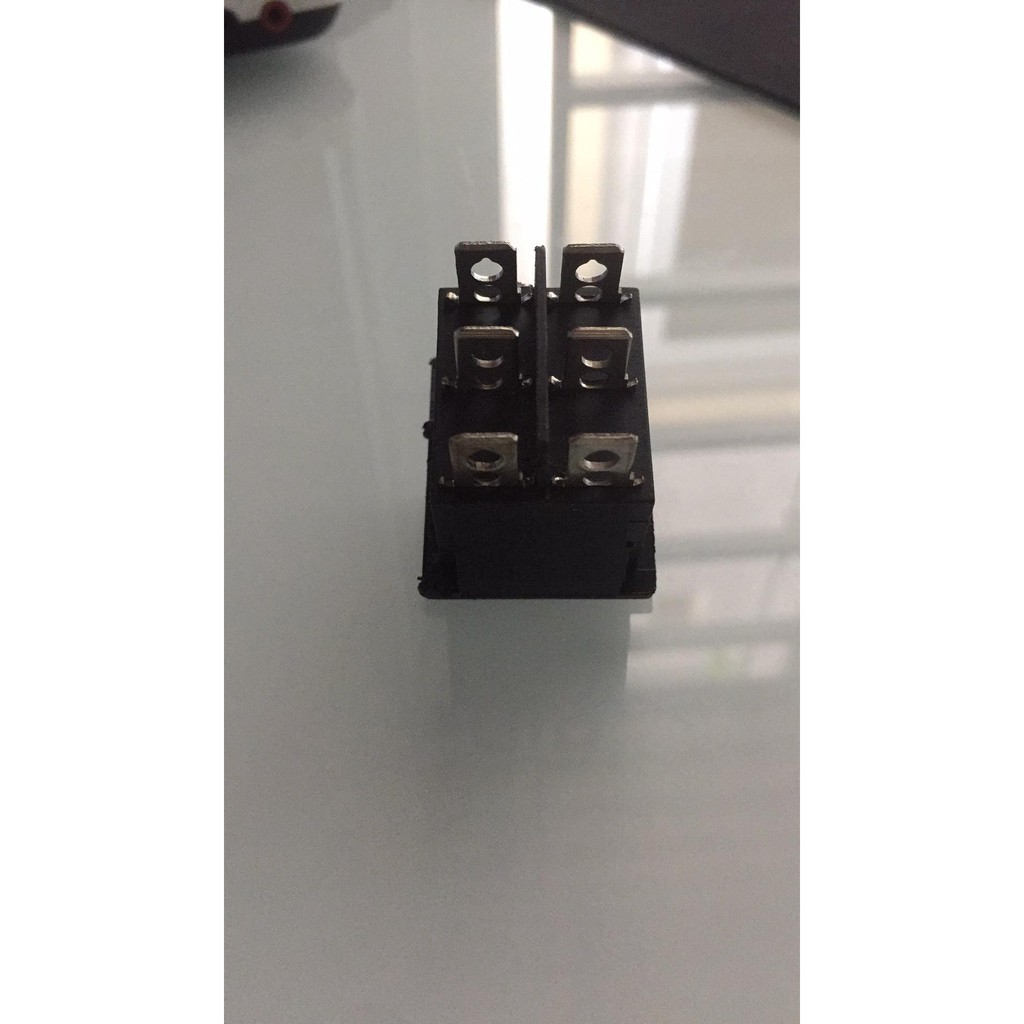 KCD2 Công tắc bập bênh có đèn báo 220V