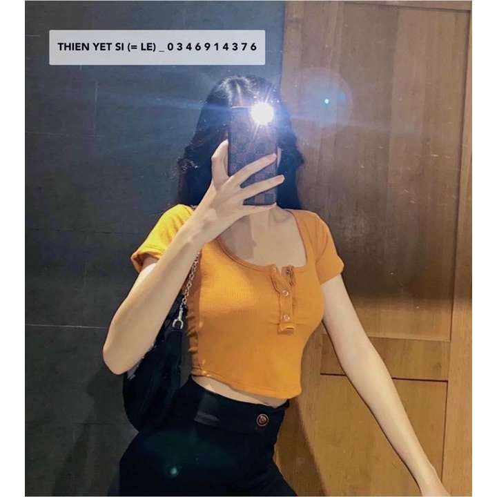 Áo croptop tay ngắn CỔ NÚT BẤM VẢI NỔI MC nữ năng động trẻ trung cá tính - Thiên Yết