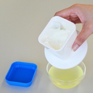 DỤNG CỤ TÁCH NƯỚC SỮA CHUA