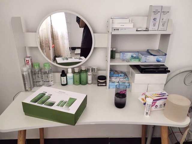 BÀN TRANG ĐIỂM PHONG CÁCH HIỆN ĐẠI (Tặng Kèm Ghế) | BigBuy360 - bigbuy360.vn