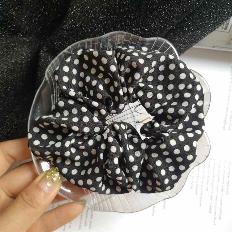 Dây buộc tóc vải chấm bi Scrunchie HOT TREND