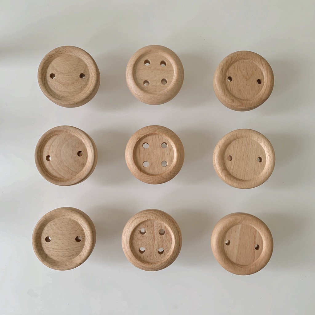 Nút gỗ treo tường