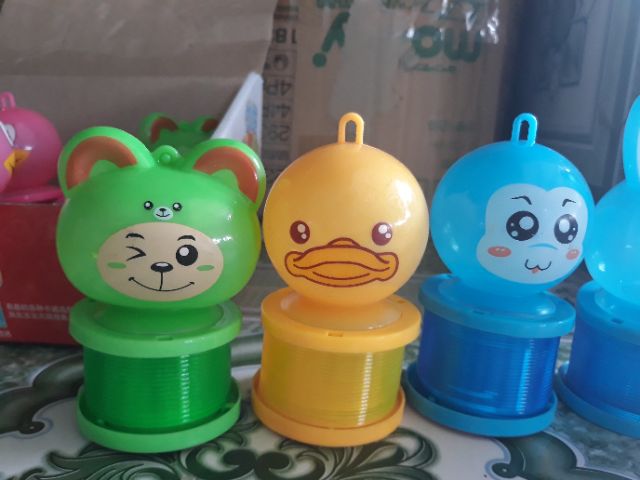 Lòng đèn lo xo đèn Led kèm pin