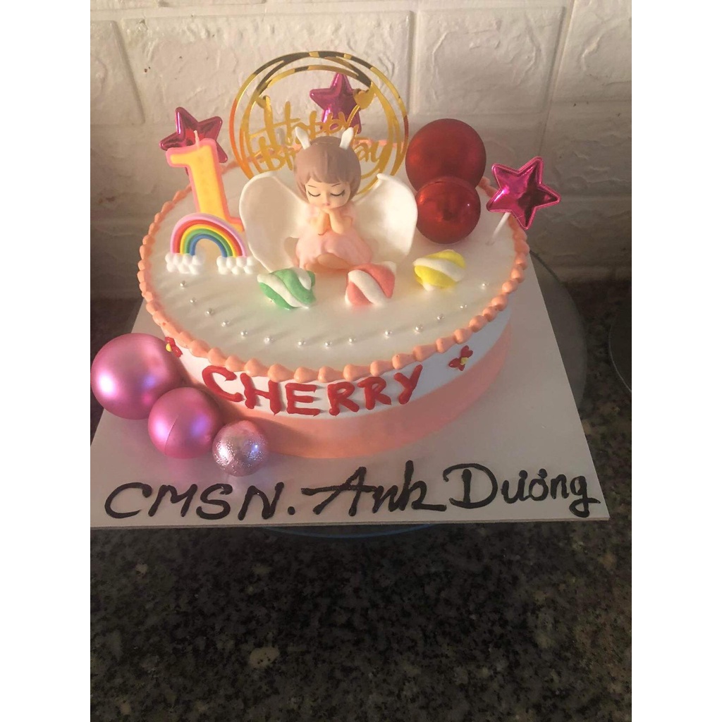 Bánh sinh nhật trang trí đơn giản mà tinh tế hiện đại