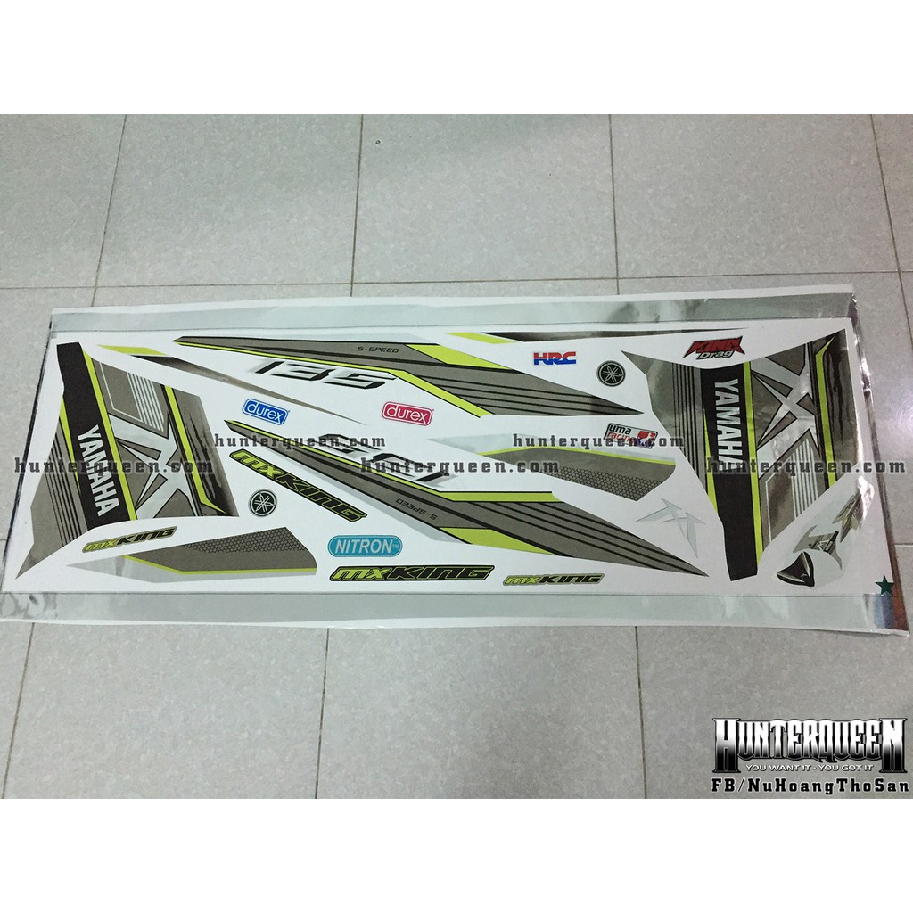 Tem rời Exciter 135. MX King chất  liệu crom. Dán xe xám mặt nạ đen. Đời xe 2011 đến 2014