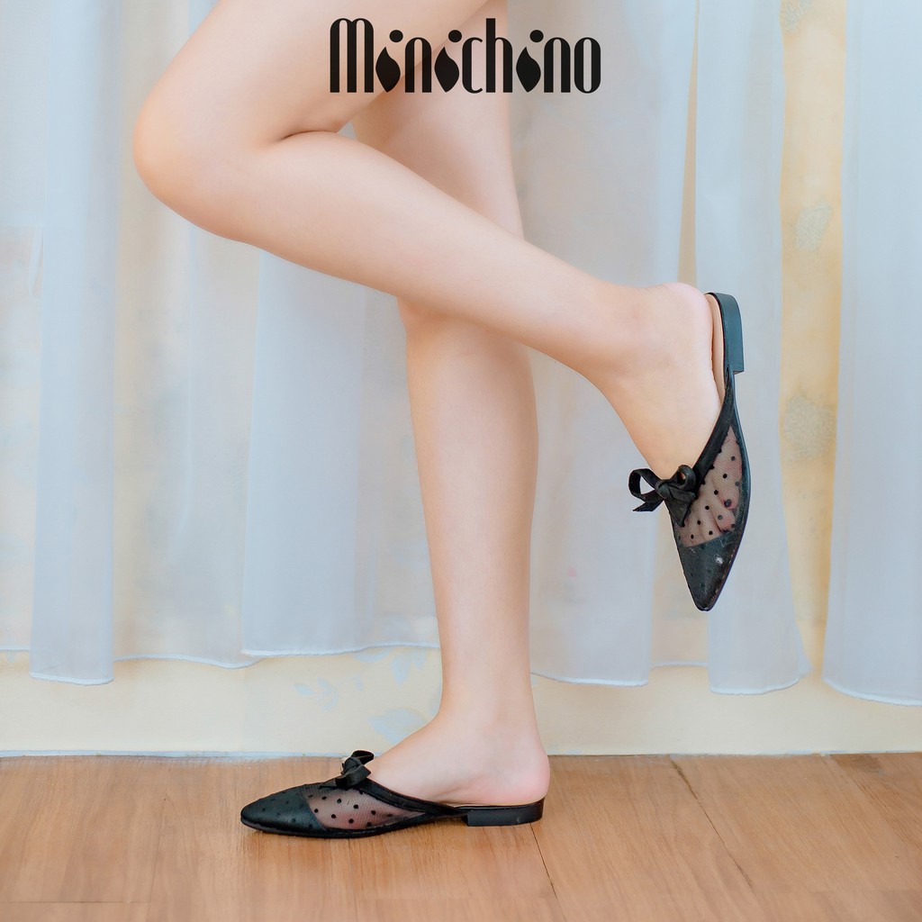 Giày sục nữ MINICHINO mũi nhọn hở gót, chất ren thời trang màu đen TC042