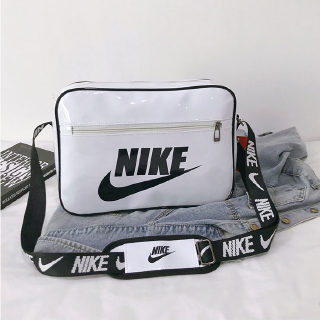Túi Đeo Chéo Nike Chất Liệu Da Pu