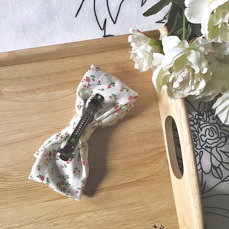 Scrunchies/ Cài tóc/ Buộc tóc hoa nhung tăm trắng