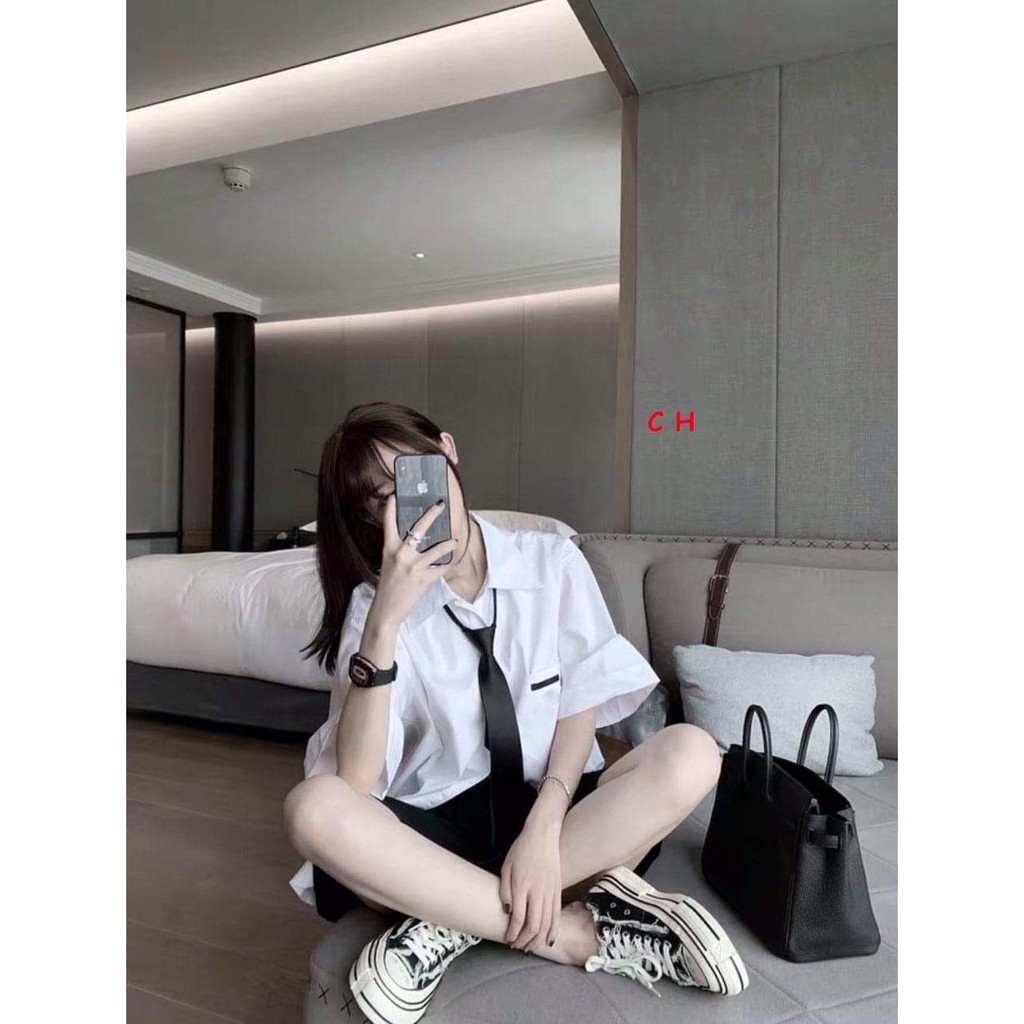 Áo sơ mi trắng logo túi ngực ngắn tay COH0220