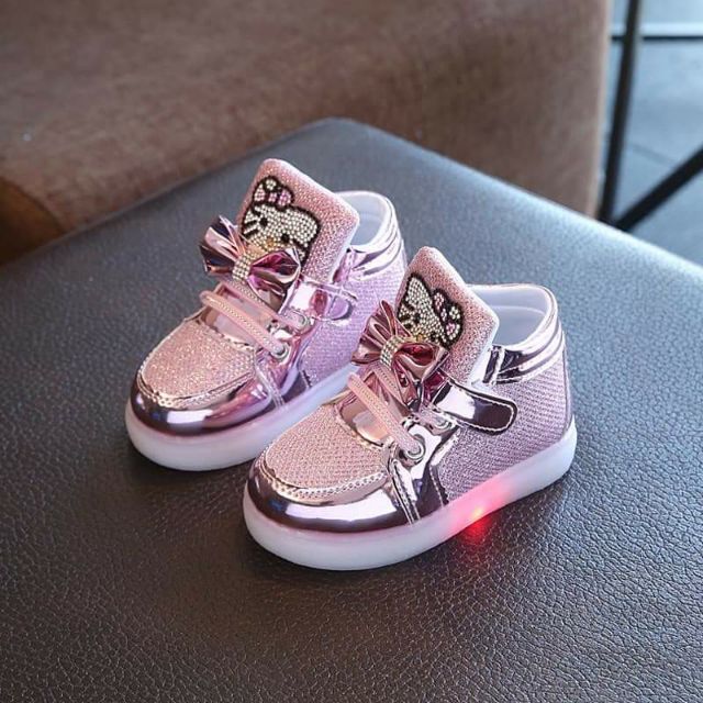 2 đôi giày kitty hồng sz 22 và 27