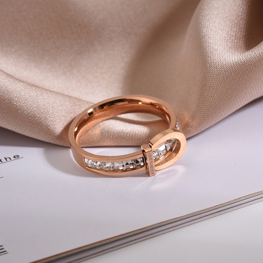 Nhẫn CDE Love Forever Crystal Rose Gold Ring CDE8010