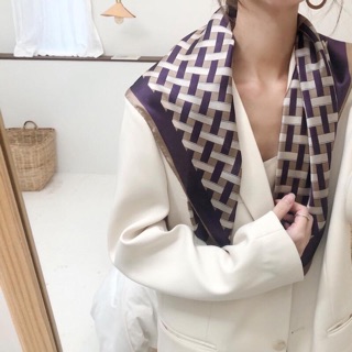 Khăn lụa vuông size 70x70.