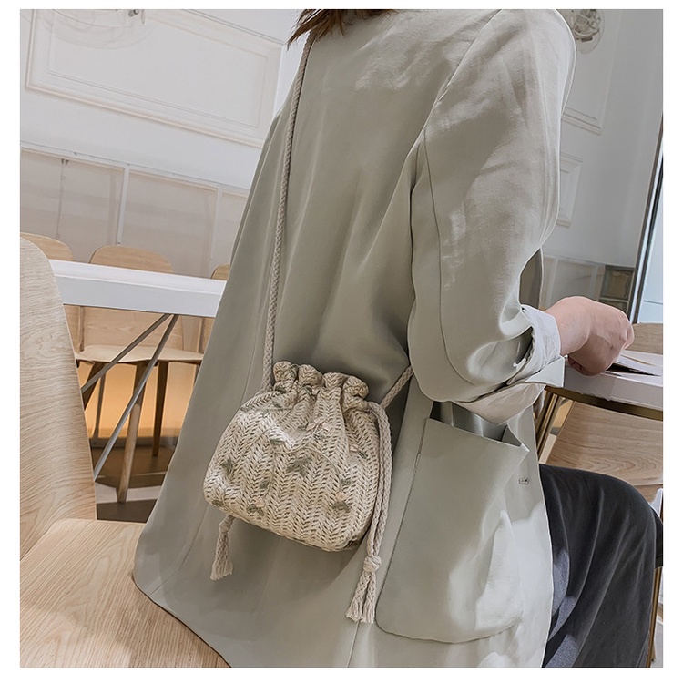 Túi Đeo Chéo Dệt Ren Mini Dễ Thương Thời Trang Đựng Son Kem Nền Và Mỹ Phẩm Khác