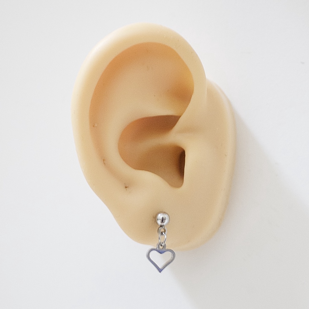 Khuyên Tai Titan Unisex Có Charm Trái Tim Rỗng Bi Tròn Không Gỉ Sét Không Ngứa Bông Tai Julies Box 66