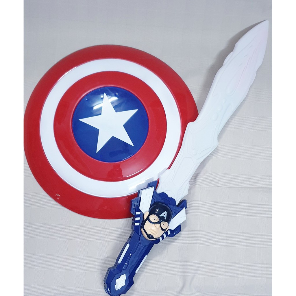 Bộ đôi khiên và gươm đội trưởng Mỹ - Captain America - biệt đội siêu anh hùng Avengers .