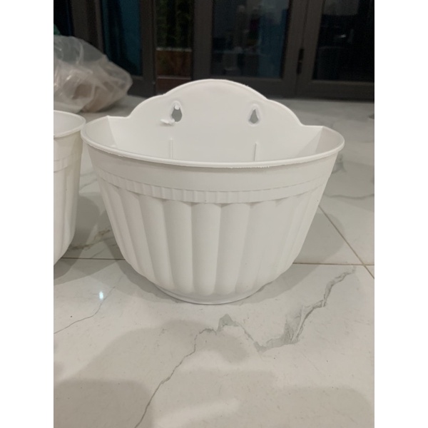 Chậu ốp tường trồng cây, hoa vân sọc- Chậu treo tường trồng cây, chậu bán nguyệt ốp tường loại 1 dày đẹp