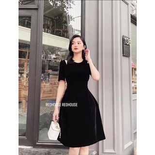 Váy nhung hở vai