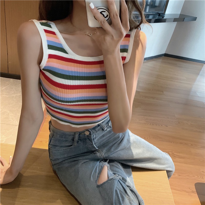 Áo không tay hoạ tiết kẻ sọc màu cầu vồng sặc sỡ