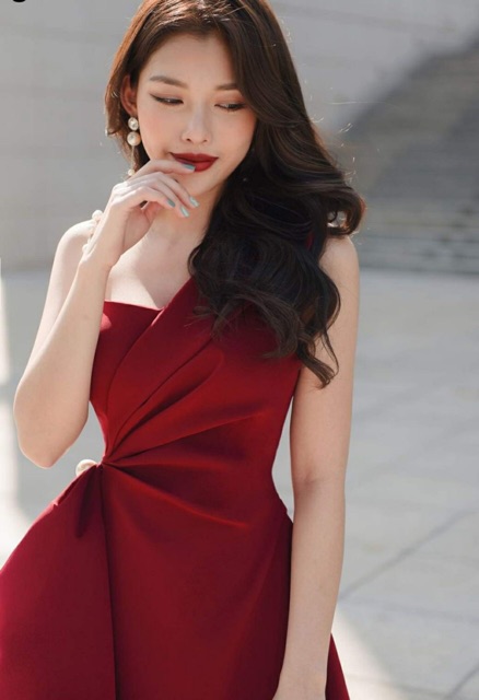 [kem video that] đầm lệch vai một bên dây chuỏi đính cườm eo siêu xinh | BigBuy360 - bigbuy360.vn