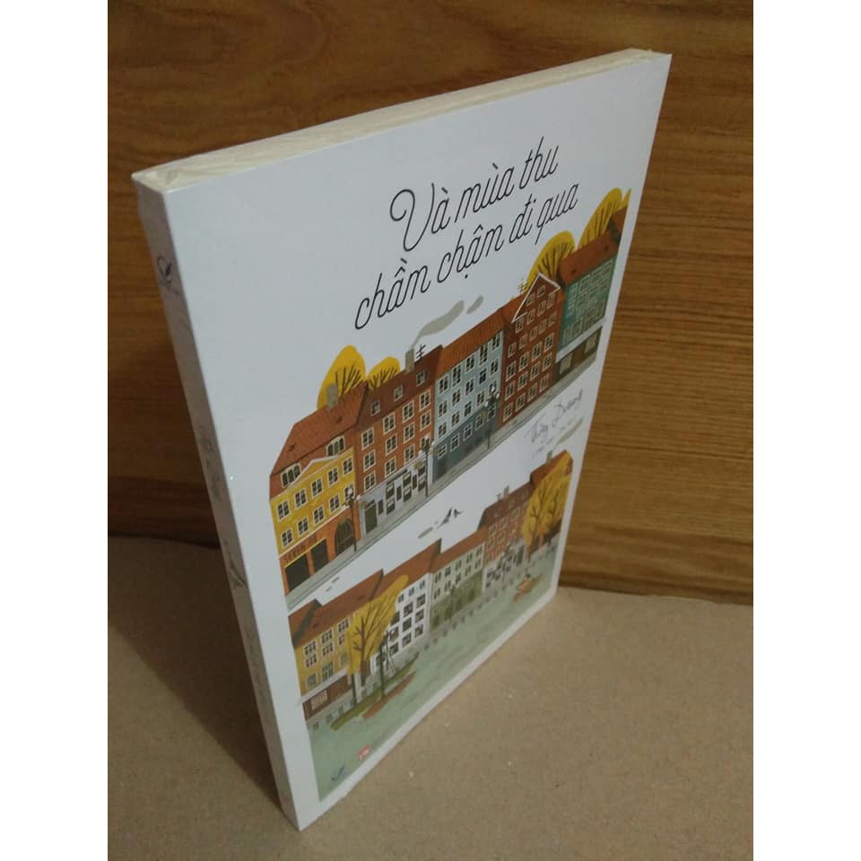 Sách - Và mùa thu chầm chậm đi qua