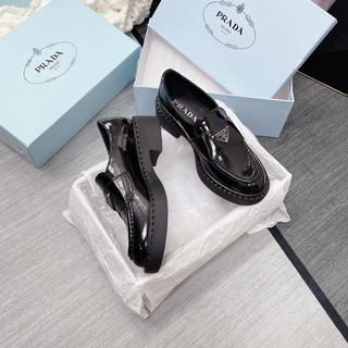 Giày moca nữ .PraDa màu Đen Trắng đủ size
