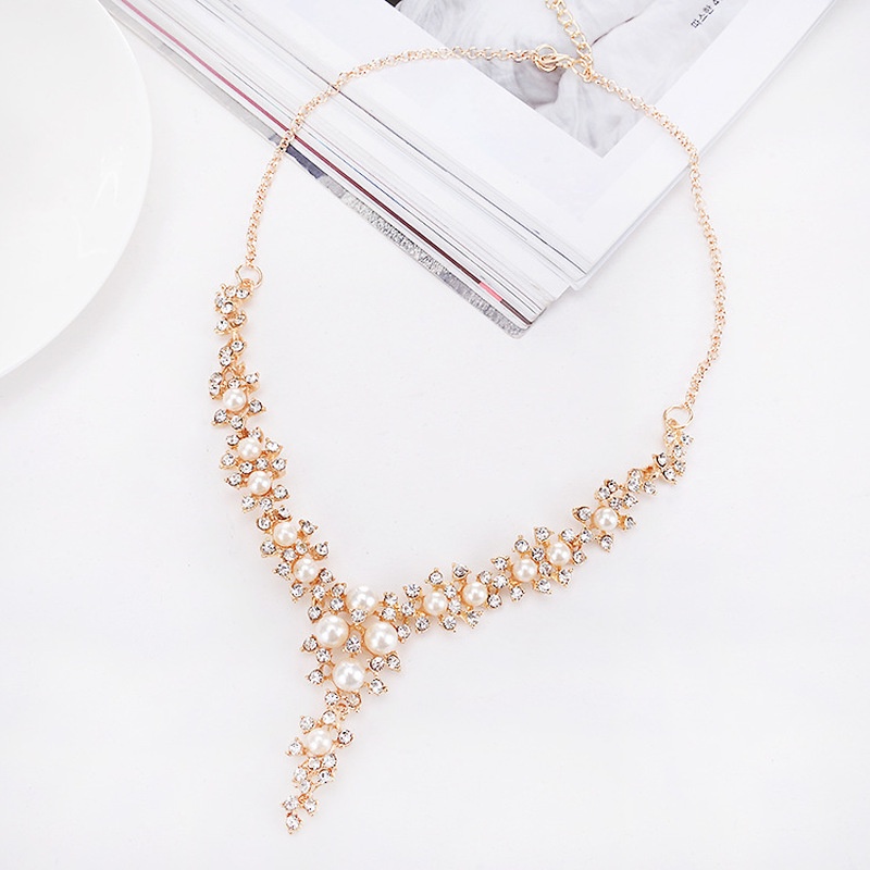 Vòng Cổ Chữ V Đính Ngọc Trai Lấp Lánh Sang Trọng Thời Trang