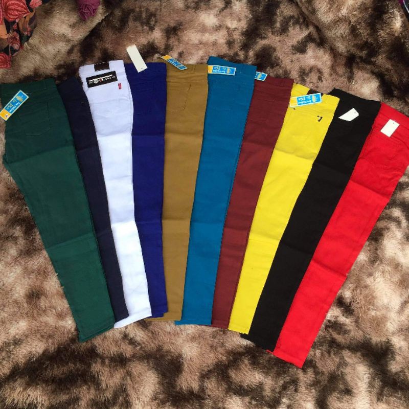 Quần kaki ôm body