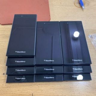 Điện thoại BLACKBERRY LEAF hàng nhật xịn mới