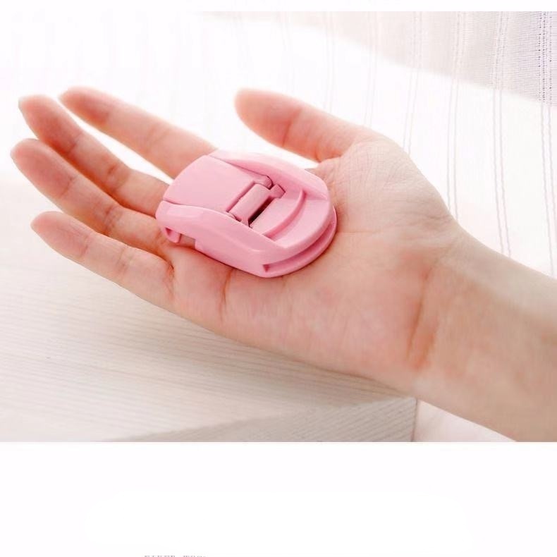 Dụng Cụ Uốn Cong Lông Mi Mini Tiện Dụng