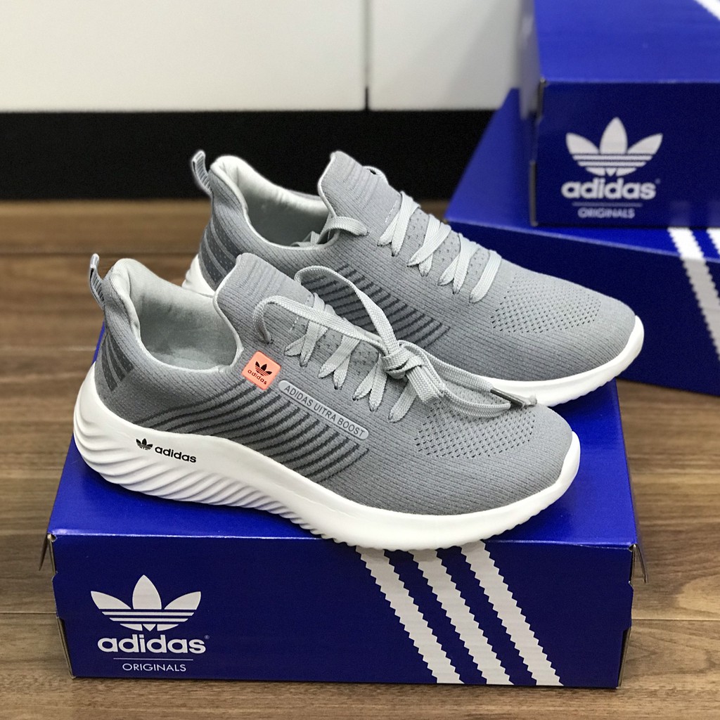 Giày thể thao nam chuyên chạy bộ thích hợp chơi thể thao phối quần jeans cực chất | BigBuy360 - bigbuy360.vn