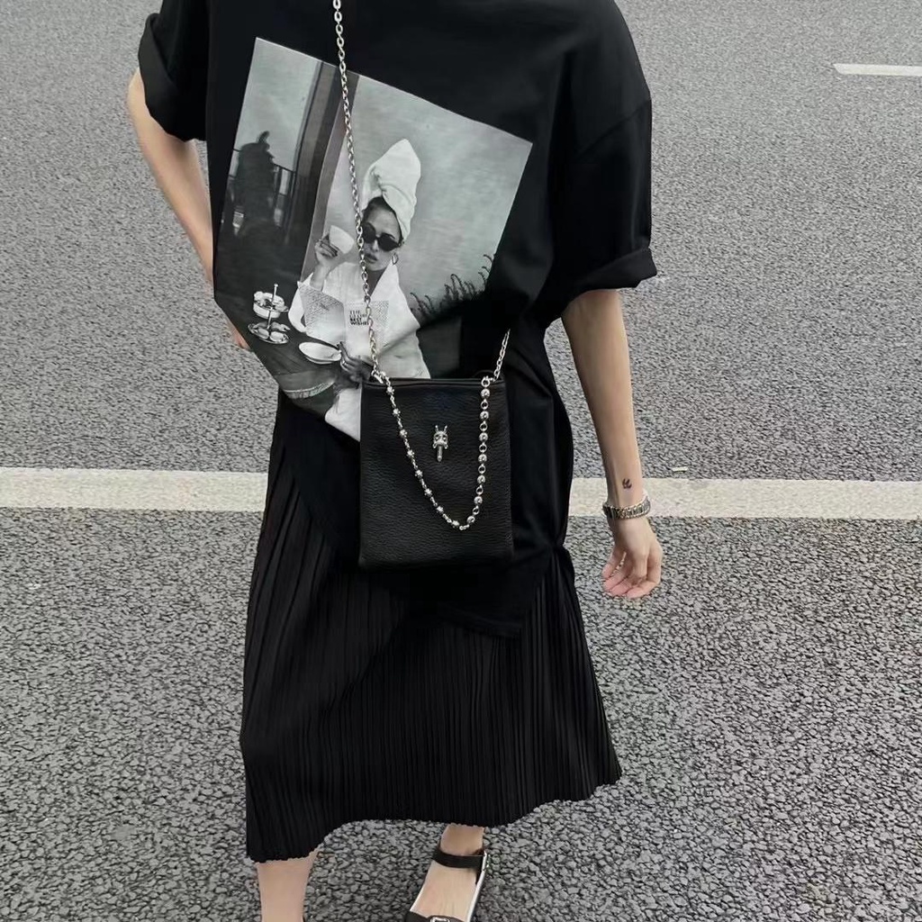 Túi Đeo Chéo Hình Vuông Nhỏ Siêu Mềm Phối Dây Xích Họa Tiết Quả Vải Tối Thời Trang 2022 Cho Nữ